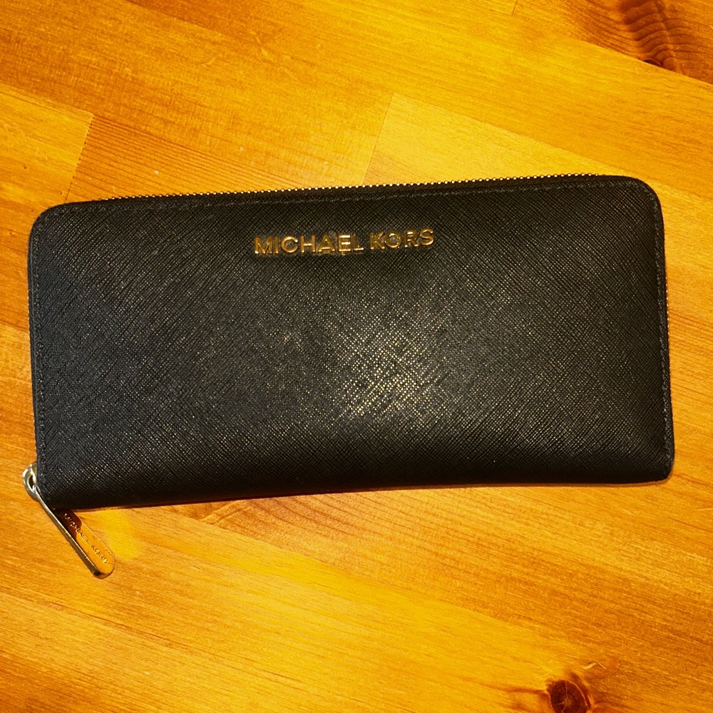 Michael Kors Black Zip-Around Wallet - Picture 2 of 7